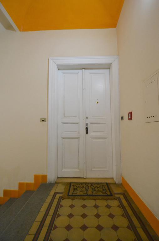 Cozy Flat By The Astronomical Clock Apartment Prague Ngoại thất bức ảnh