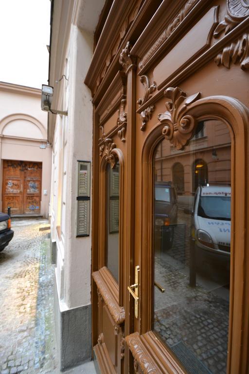 Cozy Flat By The Astronomical Clock Apartment Prague Ngoại thất bức ảnh