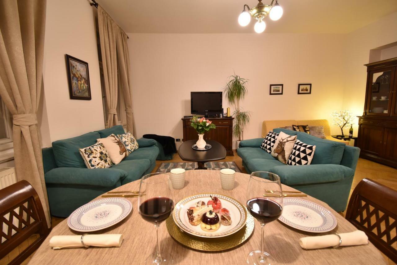 Cozy Flat By The Astronomical Clock Apartment Prague Ngoại thất bức ảnh
